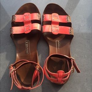 ⚡️SALE⚡️ Juicy Couture Sandals